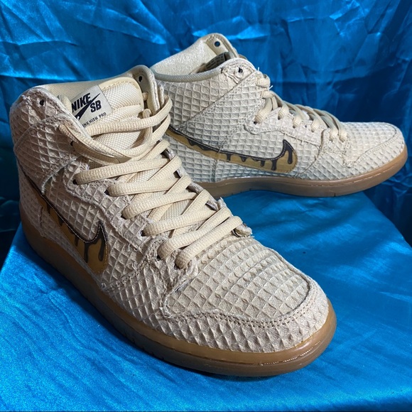 nike dunk high premium sb chicken and waffles